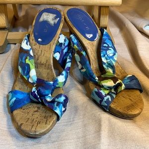 Unisa flowery knot slide in heels worn once